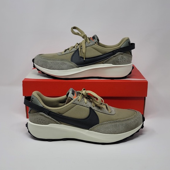 Nike Waffle Debut SE Low Top Sneakers Mens Size 8 Olive Green Running FJ4196 200